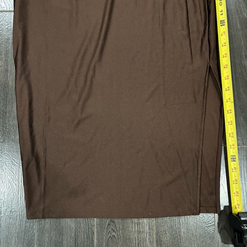 Elegant Brown Midi Dress - Picture 6 of 13